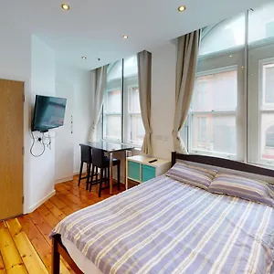 top-floor-studio-with-great-city-views.hotelsin-nottingham.com/
